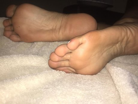 Mary Pearson  nude leaked OnlyFans photo