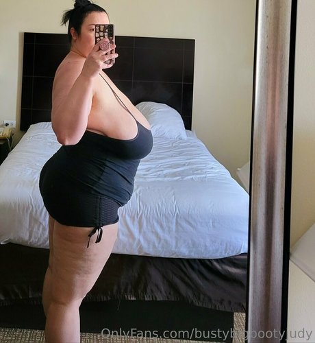 Bustybigbootyjudy