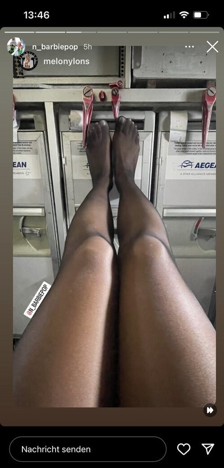 Allaboutfeetandnylons