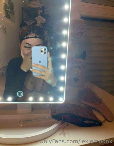 Lexiemoonx