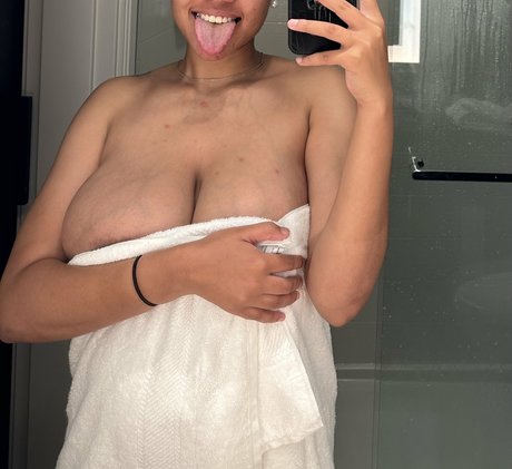 Ariel The Titgodddess Vip