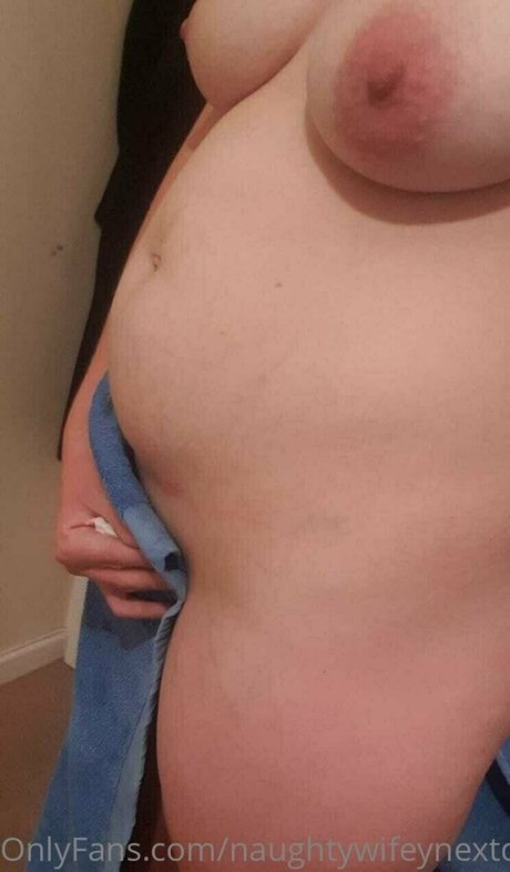 Naughtywifeynextdoor