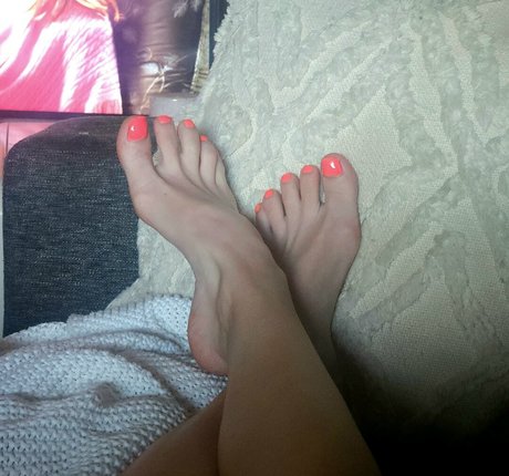 Barefootprincess1922