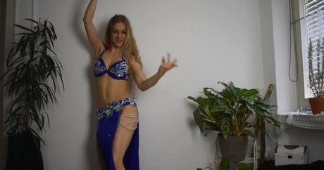Belly Dancer Lisa