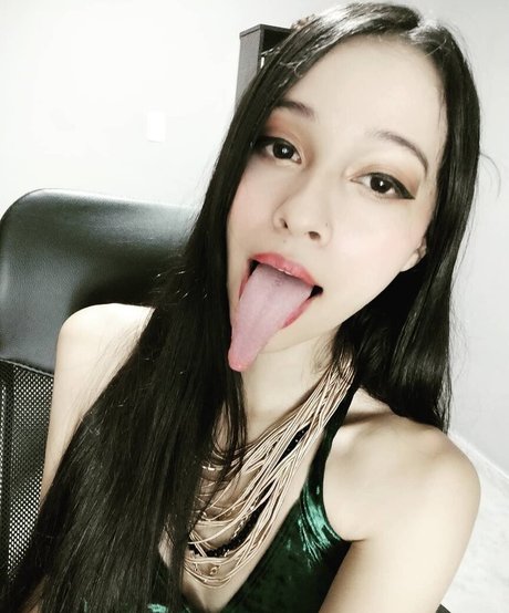 Long Tongue Fetish