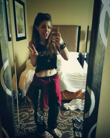 Chrissy Costanza