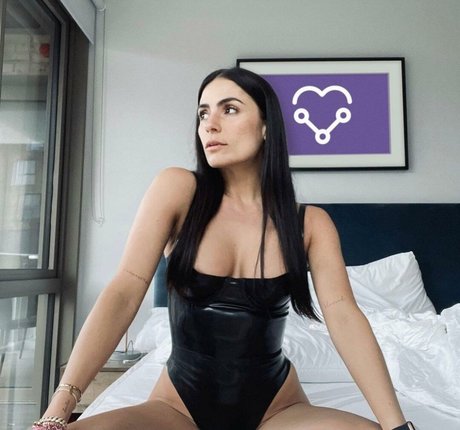 Laya Machado Garry Presenters