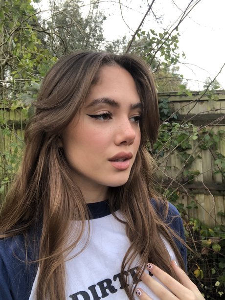 Saoirse Alicia Behzadi