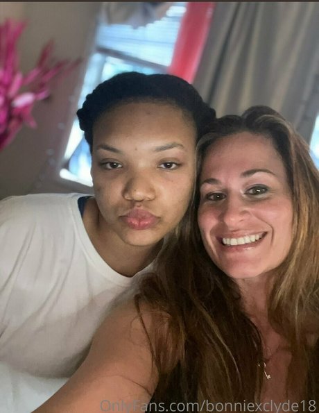 Bonniexclyde18