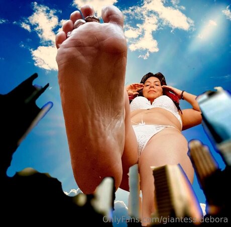 Giantess Debora
