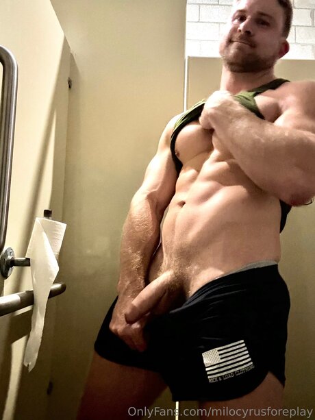 Milocyrusforeplay