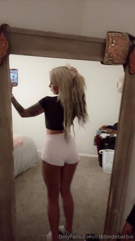 Itsblondebarbie