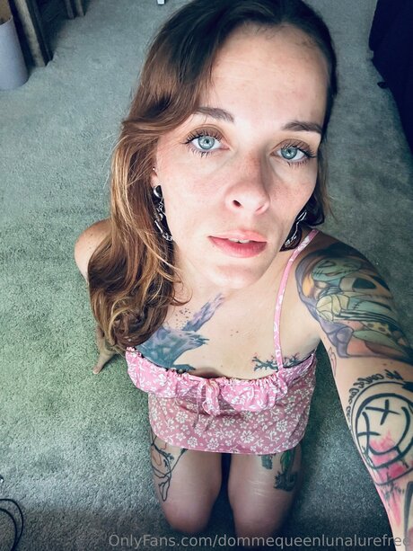 Dommequeenlunalurefree