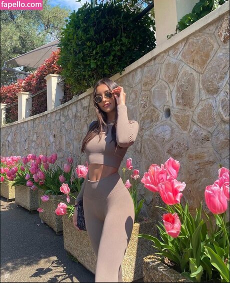 Alexandra Saint Mleux