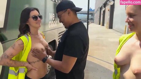 Beautiful Girls Groped