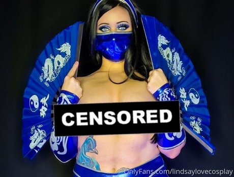 Lindsaylovecosplay