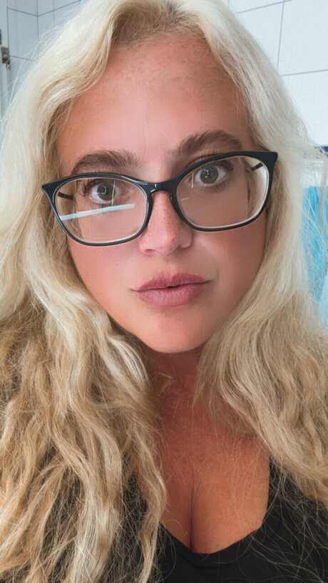 Jessica Violette Rose