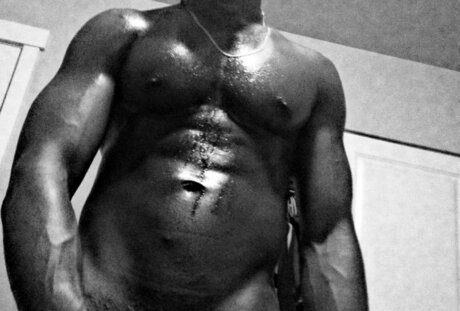 Mr Raw Reaches All Walls