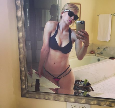 Iliza Shlesinger