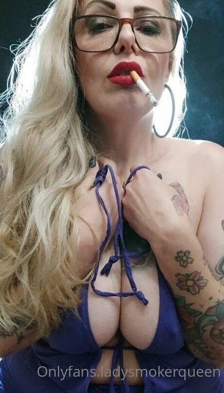 Ladysmokerqueen
