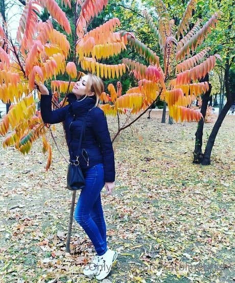 Carolinebright  nude leaked OnlyFans photo