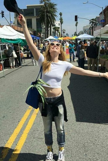 Caity Lotz