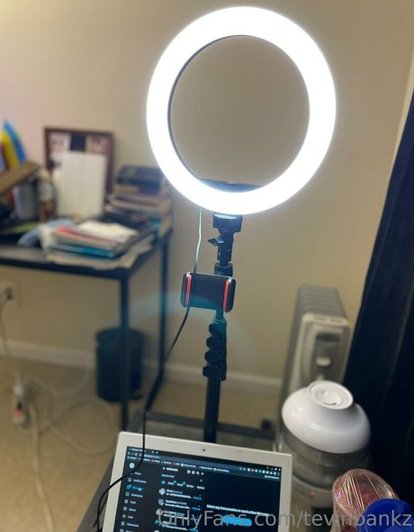 Tevinbankz  nude leaked OnlyFans photo