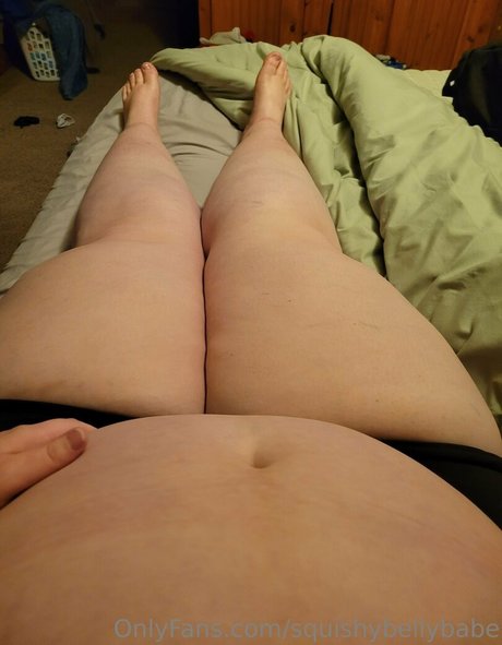 Squishybellybabe