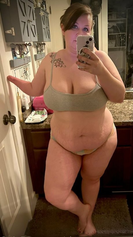 Shymommynextdoor