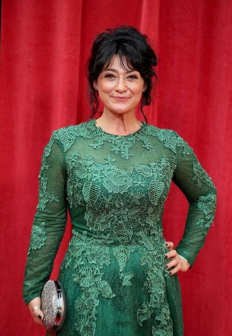 Natalie J Robb