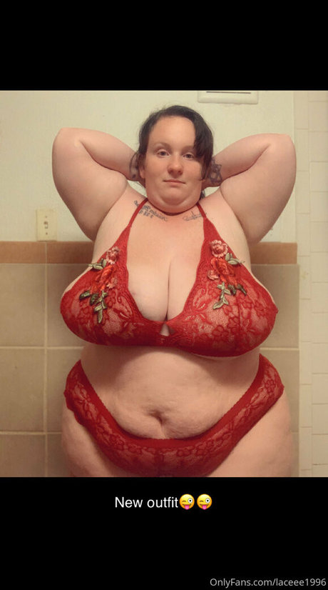 Laceee1996