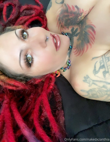 Nakedxzanthia