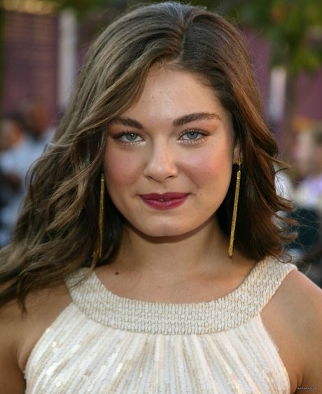 Alexa Davalos