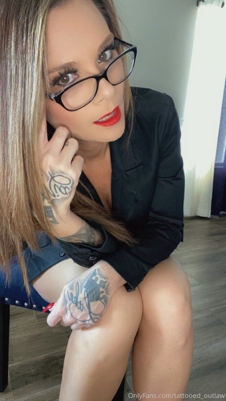 Chroniclesofatiredassmom