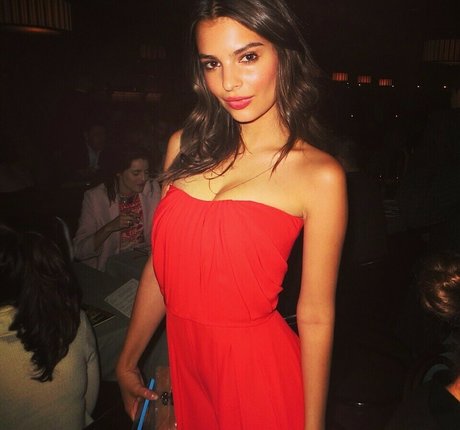 Emily Ratajkowski
