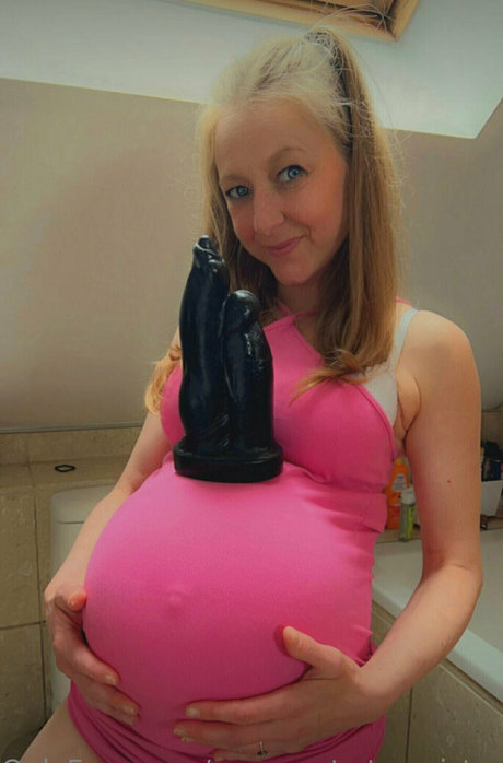 Pregnantstepsister
