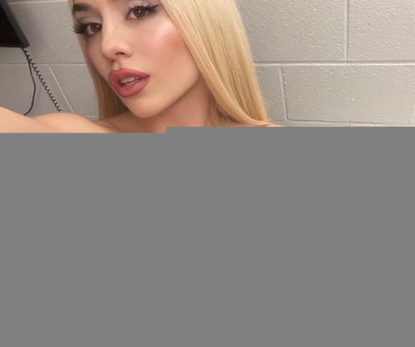 Ava Max