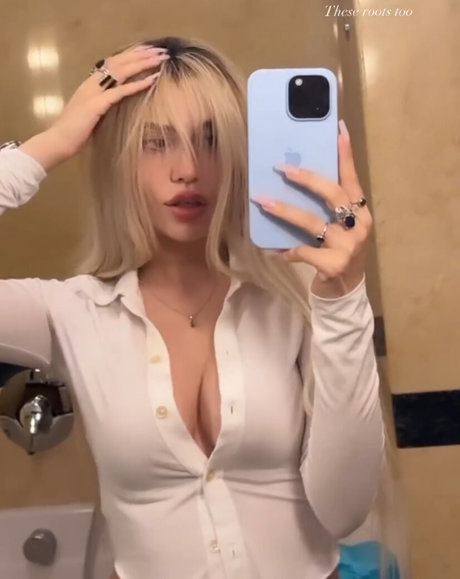 Ava Max