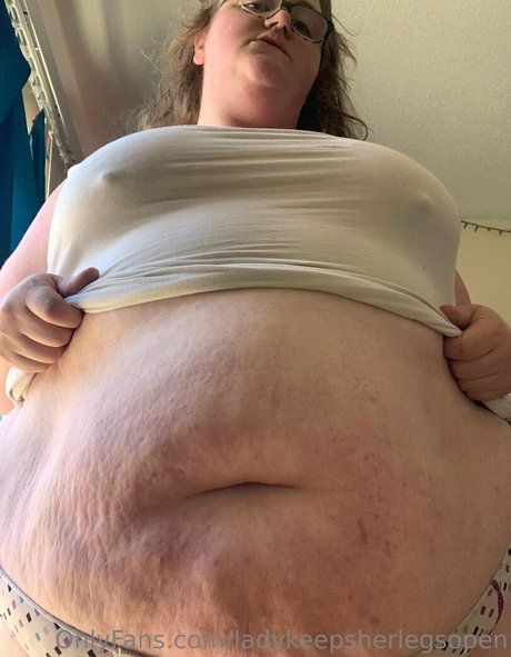 Ladykeepsherlegsopen