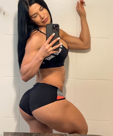 Eva Andressa