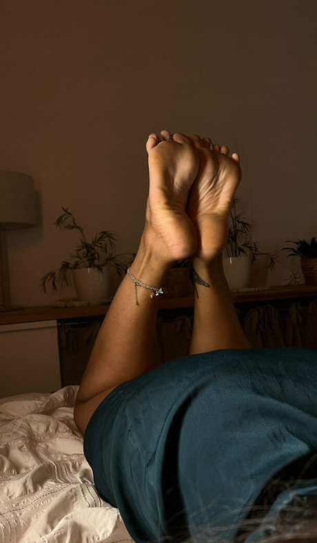 Mariefrenchfeetgirlfree