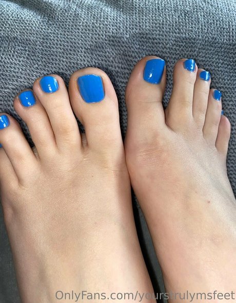 Yourstrulymsfeet