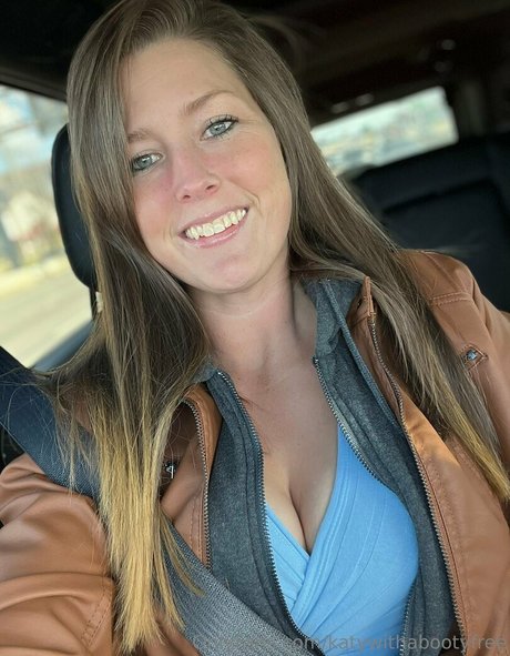 Katywithabootyfree