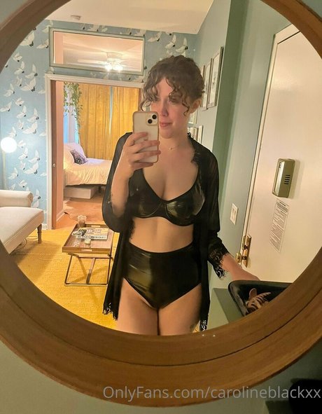 Carolineblackxx