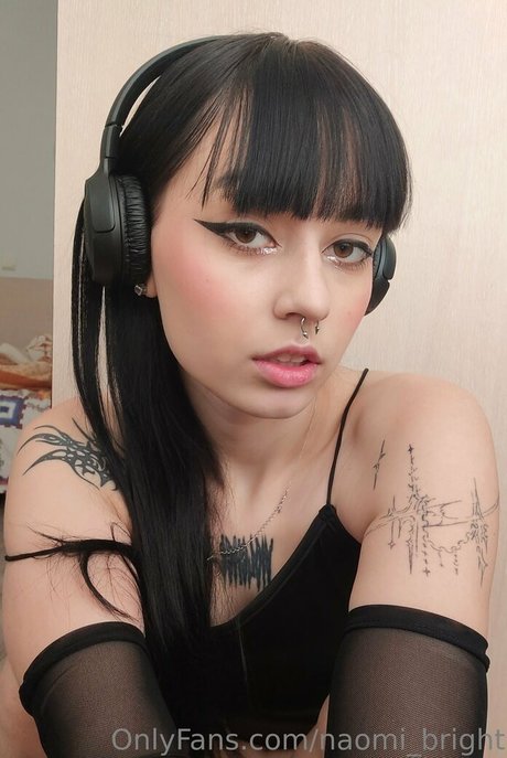 Naomibright