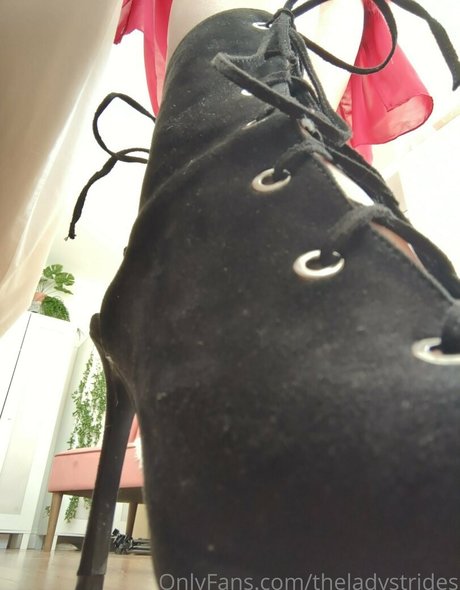 Giantessgingerofficial