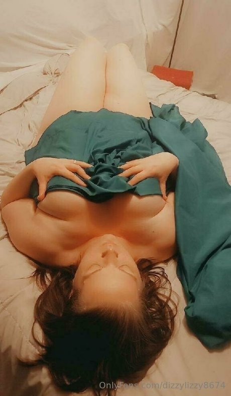 Dizzylizzy8674