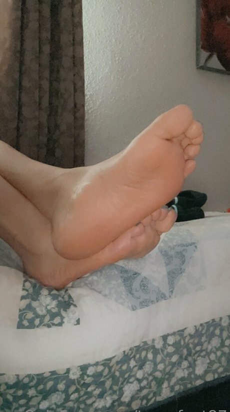Tgirlfeet35