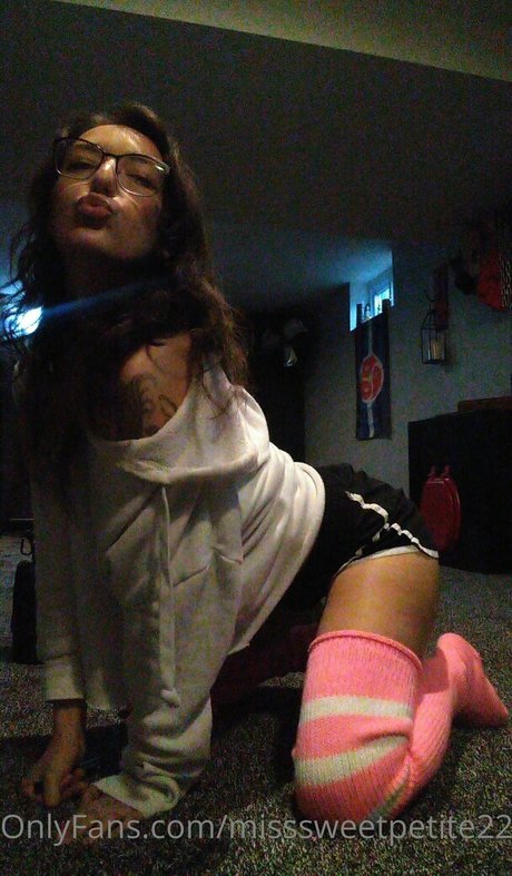 Misssweetpetite22