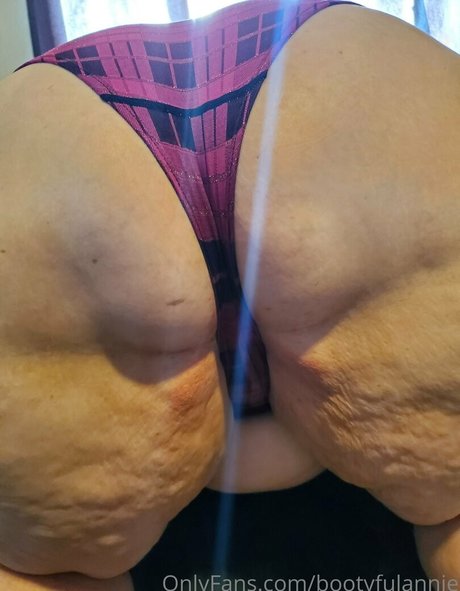 Bootyfulannie